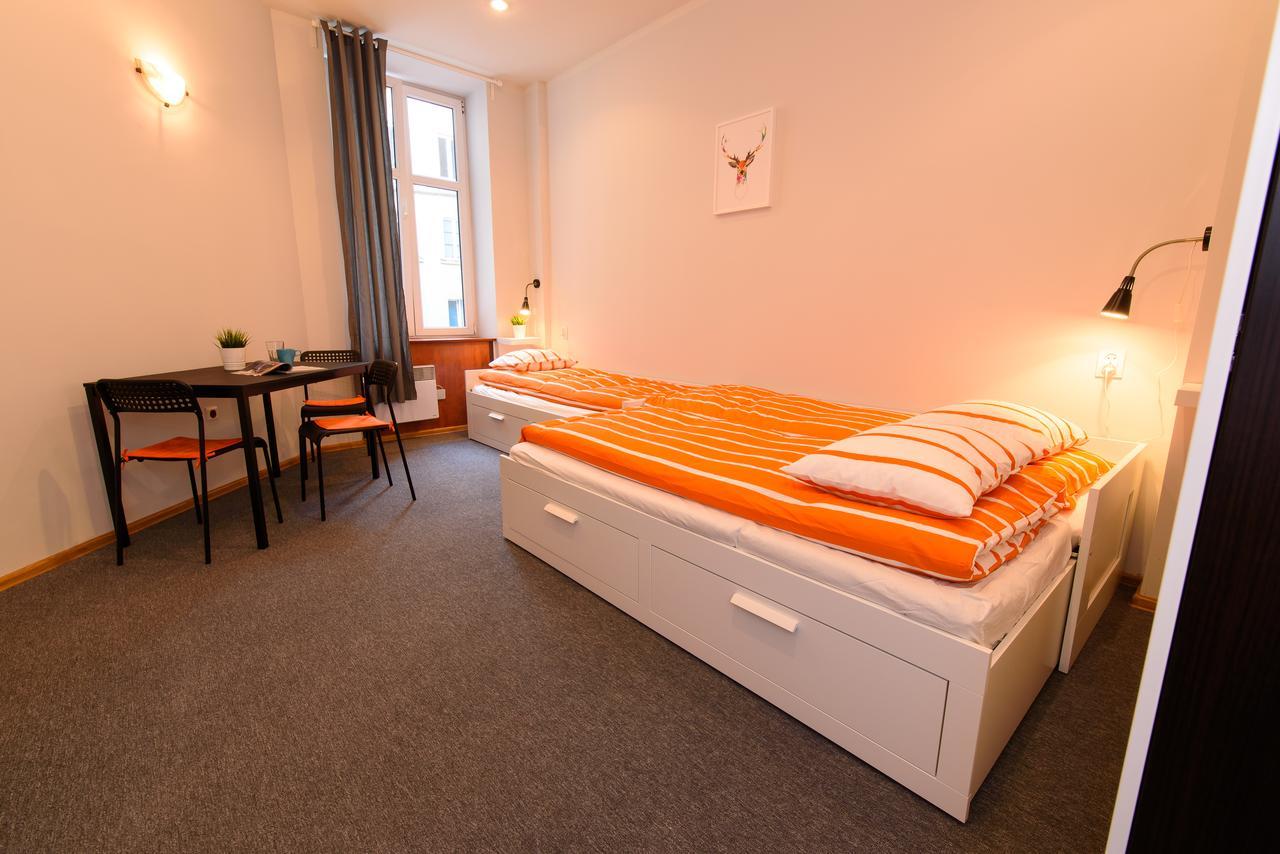Constitution Square Rooms وارسو المظهر الخارجي الصورة